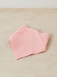 Trend{ING}s Muslin Baby Bibs in Pink colour