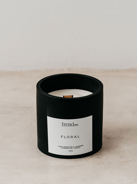 Trend-ings black wooden wick candle, Floral scent