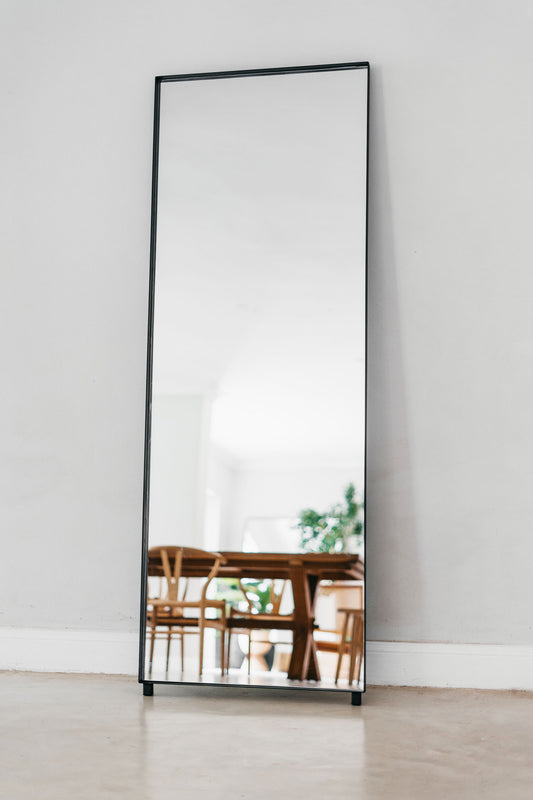 Steel free-standing mirror