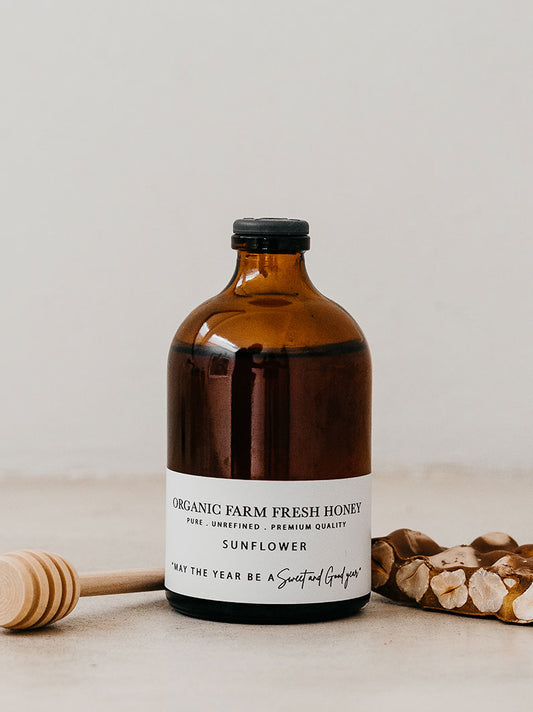 Amber honey jar & wooden dipper